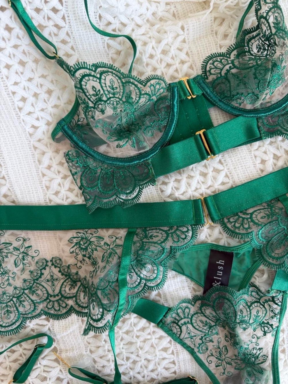 Lush Green Lace Underwire Bra & Lace Panty Set